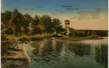 Lata międzywojenne, widok na kopiec Bourdosa z drewnianą wiatą