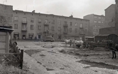Rok 1973, rozbi&oacute;rka na ulicy Lipowej