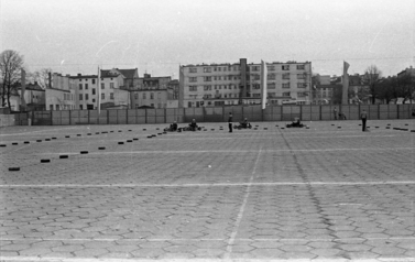 Plac Nowotki, zawody gokart&oacute;w