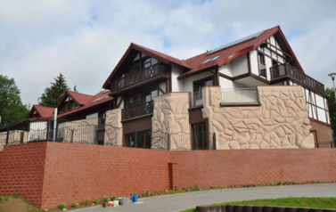 Rok 2010, budowa hotelu Zieliński na miejscu dawnego Seeblick