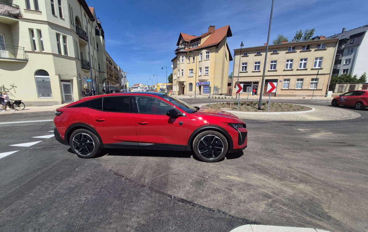 Zdjęcie do Rondo w centrum Szczecinka gotowe. Można jeździć 