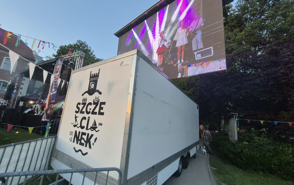 Zdjęcie do Nowe życie mobilnego ekranu LED