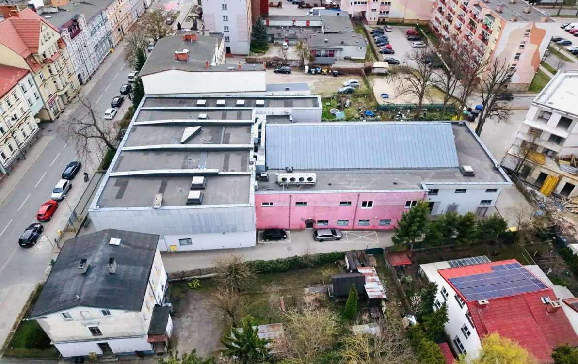 Zdjęcie do Po sali kinowej czas na dach. Są chętni na modernizację dachu kina Wolność