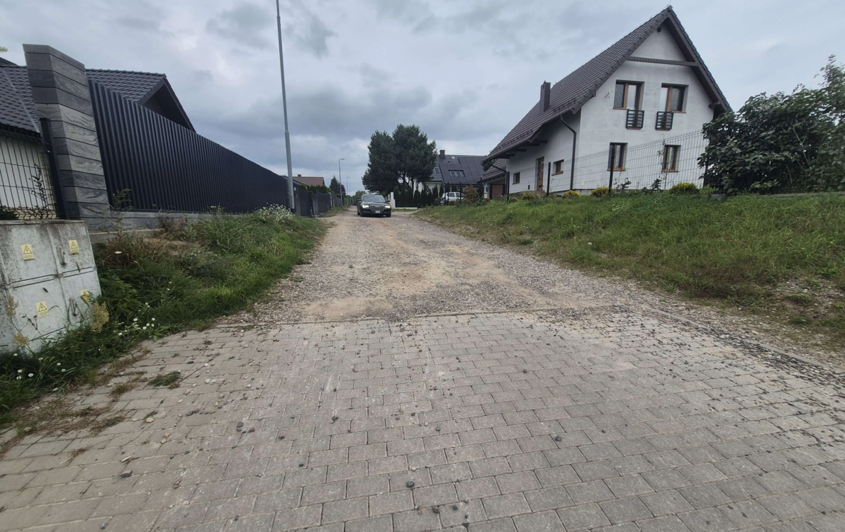Zdjęcie do Drogowa inwestycja w Trzesiece. Nowa ulica Wypoczynkowa 