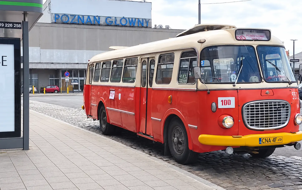 Zdjęcie do 60-letni Jelcz w Szczecinku i spotkanie z autorem książki o historii komunikacji w naszym mieście