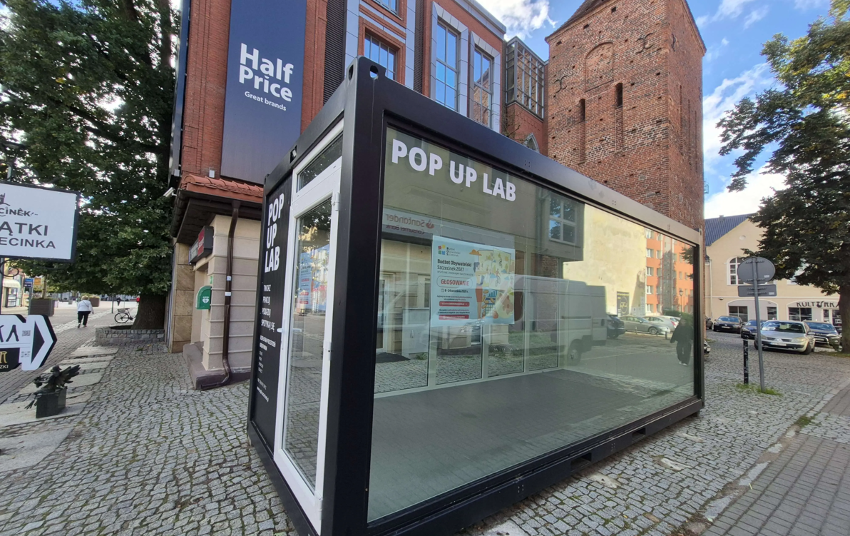 Zdjęcie do Tw&oacute;rczość Tomasza Gelmudy na nowej wystawie w POP UP LAB-ie
