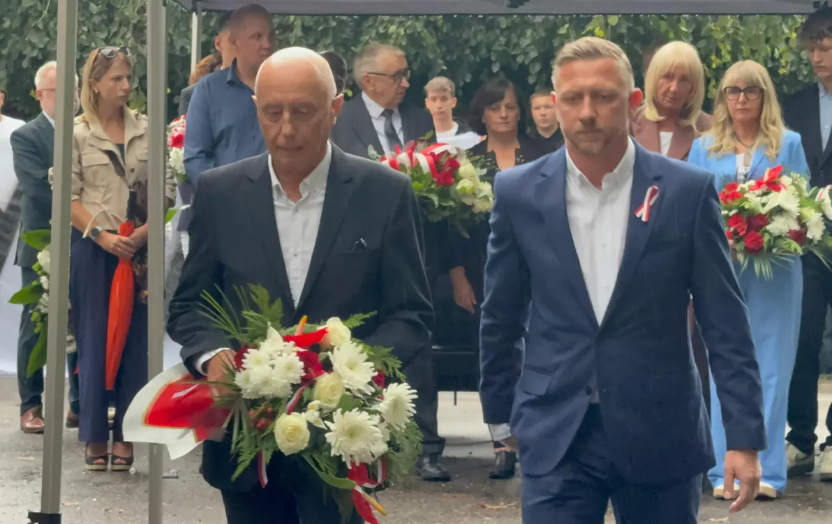 Zdjęcie do Uczciliśmy pamięć Bohater&oacute;w walczącej Stolicy