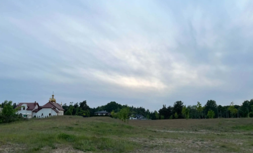 Zdjęcie do Działka na osiedlu Zach&oacute;d sprzedana. Z przeznaczeniem pod mieszkania