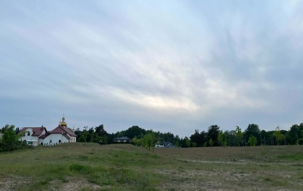 Zdjęcie do Działka na osiedlu Zach&oacute;d sprzedana. Z przeznaczeniem pod mieszkania