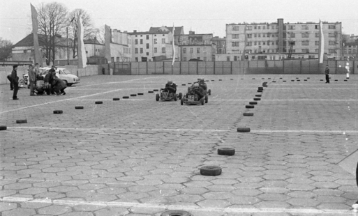 Zdjęcie do Gdy plac Kamińskiego miał inngo patrona. Pamiętacie jakiego?
