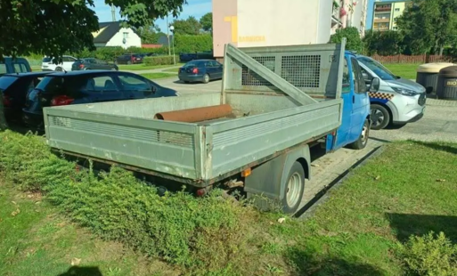 Zdjęcie do Parking to nie przechowalnia aut. Kolejny nieużywany pojazd odholowany