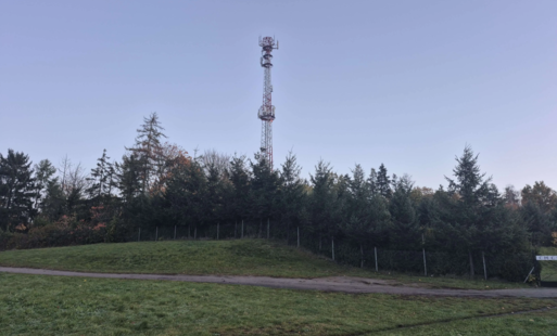 Zdjęcie do Szczecinek chce kupić działkę po dawnej stacji radiowej. Powstanie tu grzebowisko dla zwierząt?