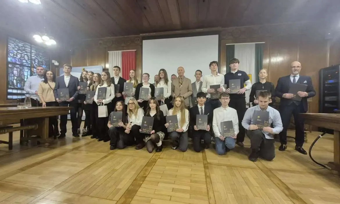Zdjęcie do Stypendia burmistrza. Czekamy na wnioski