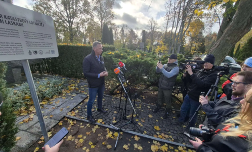 Zdjęcie do Epilog wojennej historii. Tablica wyjaśnia zagadkę katastrofy z roku 1944