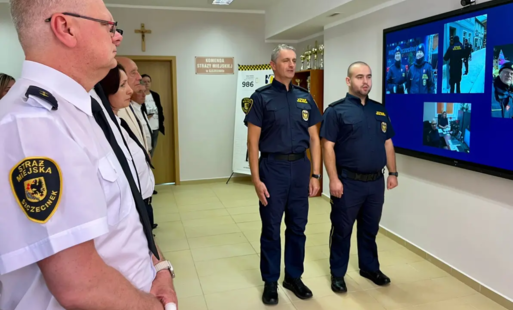 Zdjęcie do Życzenia, awanse, nagrody... Straż Miejska w Szczecinku świętuje