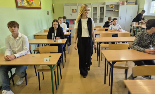 Zdjęcie do To ważny dzień dla blisko 400 uczni&oacute;w