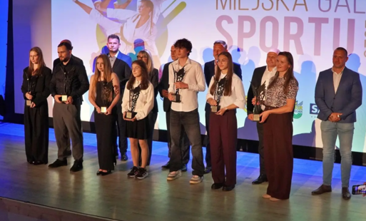 Zdjęcie do Gala pełna mistrz&oacute;w. Szczecinek nagrodził sportowe sukcesy