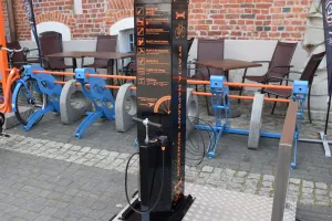 Podobne rowerowe stacje naprawcze pojawią się wkrótce w Szczecinku