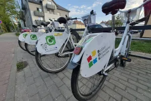 Od 2 czerwca będą dwa cenniki - dla użytkowników Karty Mieszkańca oraz dla tych, którzy jej nie posiadają. Posiadacze Karty będą mogli korzystać z roweru na preferencyjnych zasadach, a ci którzy jej nie mają będą płacili za przejazdy według cennika standardowego