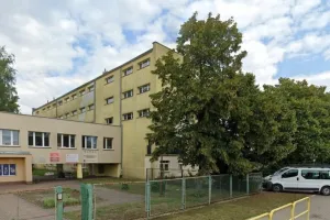 Poradnia psychologiczno-pedagogiczna i Powiatowe Centrum Pomocy Rodzinie mieszczą się przy ulicy Wiatracznej w Szczecinku