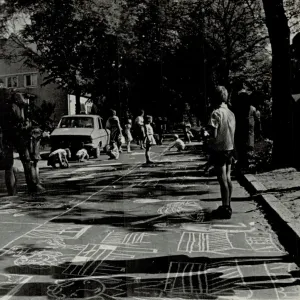 Fot. kronika MDK Szczecinek Malowanki z okazji Dnia Dziecka na ulicy Matejki