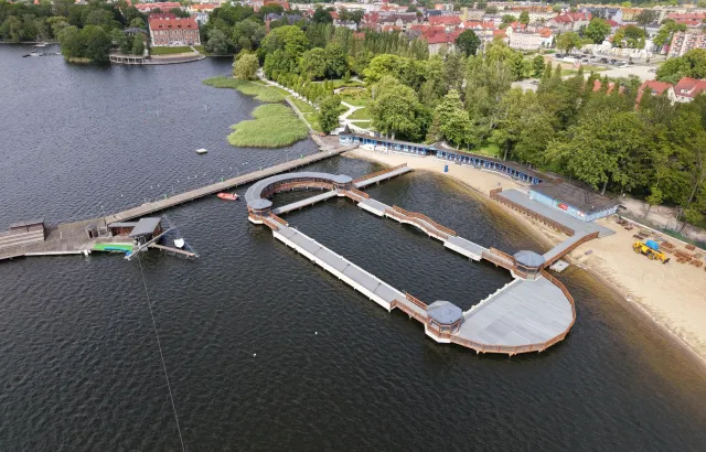 Przed wakacjami plaża przy Mickiewicza przeszła remont 