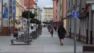 Deptak Bartoszewskiego z granitową nawierzchnią 