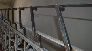 Balustrady musiały zostać nieco podniesione 