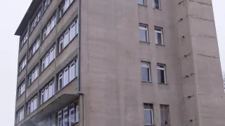 Dawna przychodnia zdrowia przy szpitalu, także z windą 