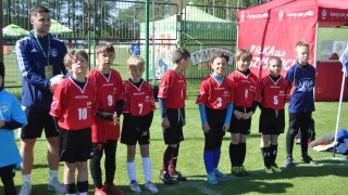 Zespół SP7 Szczecinek (czerwone) koszulki 
