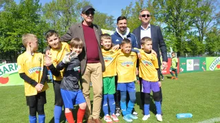 Zespół SP1 Szczecinek z władzami miasta 