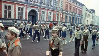 Fot. Henryk Zdon Idą harcerze